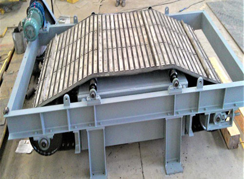 Amoured belt type electromagnetic separator